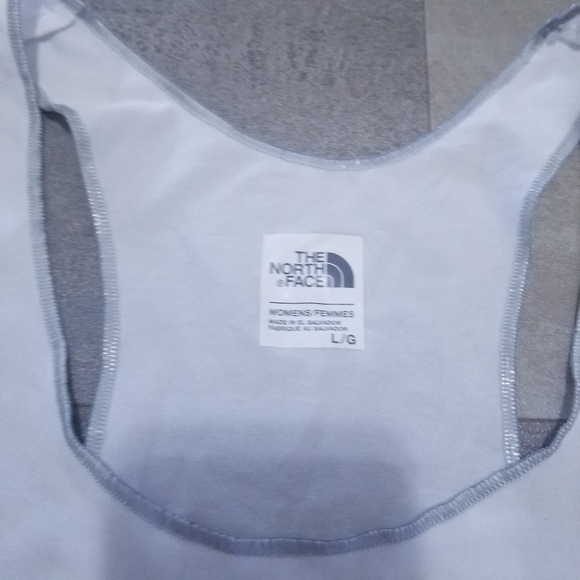 SOLD  The North Face Womens Top Large - Picture 4 of 4